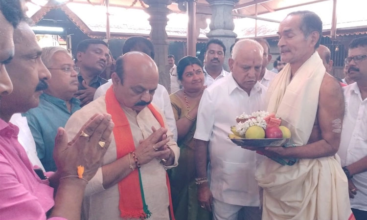 ಕಟಪಾಡಿ: ಶ್ರೀ ವಿಶ್ವನಾಥ ಕ್ಷೇತ್ರಕ್ಕೆ ಸಿ.ಎಂ. ಬೊಮ್ಮಾಯಿ ಭೇಟಿ