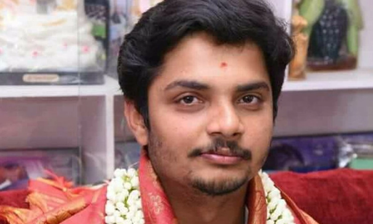 ಚಂದ್ರು ಸಾವು ಪ್ರಕರಣ : ವಿನಯ ಗುರೂಜಿ ಭೇಟಿ ಮಾಡಿ ಮಾಹಿತಿ ಕಲೆ ಹಾಕಿದ ತನಿಖಾ ತಂಡ