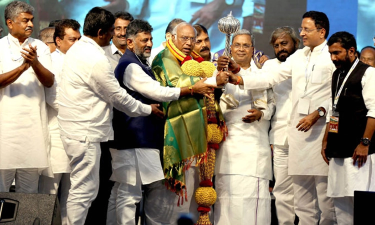ಸರ್ವೋದಯದಲ್ಲಿ ಒಗ್ಗಟ್ಟು; ಭಿನ್ನಾಭಿಪ್ರಾಯ ಮರೆಯುವಂತೆ ನಾಯಕರಿಗೆ ಖರ್ಗೆ ಸಲಹೆ