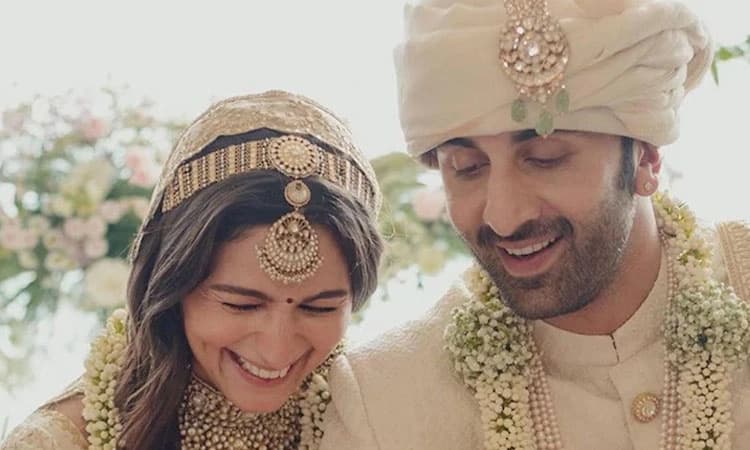 ಕಪೂರ್‌ ಕುಟುಂಬದಲ್ಲಿ ಸಂಭ್ರಮ: ತಂದೆ – ತಾಯಿಯಾದ ರಣ್ಬೀರ್‌ – ಆಲಿಯಾ