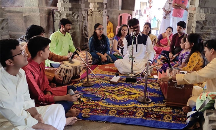 ಮಂಜುಗಣಿಯಲ್ಲಿ ಜಯತೀರ್ಥ ಮೇವುಂಡಿ ಗಾನ ನಾದ ಸೇವೆ
