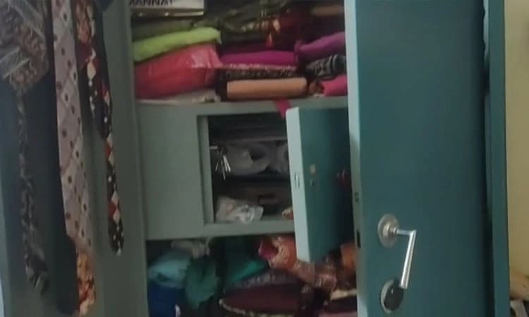 ದಾಂಡೇಲಿ: ಬೀಗ ಒಡೆದು ಮನೆಗೆ ನುಗ್ಗಿದ ಕಳ್ಳರು