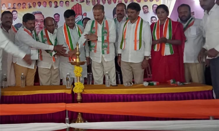 ಬಿಜೆಪಿ ದಲಿತರು, ಮಹಿಳೆಯರು, ಅಲ್ಪಸಂಖ್ಯಾತರಿಗೆ ಟಿಕೇಟ್ ನೀಡಿಲ್ಲ: ಧ್ರುವನಾರಾಯಣ