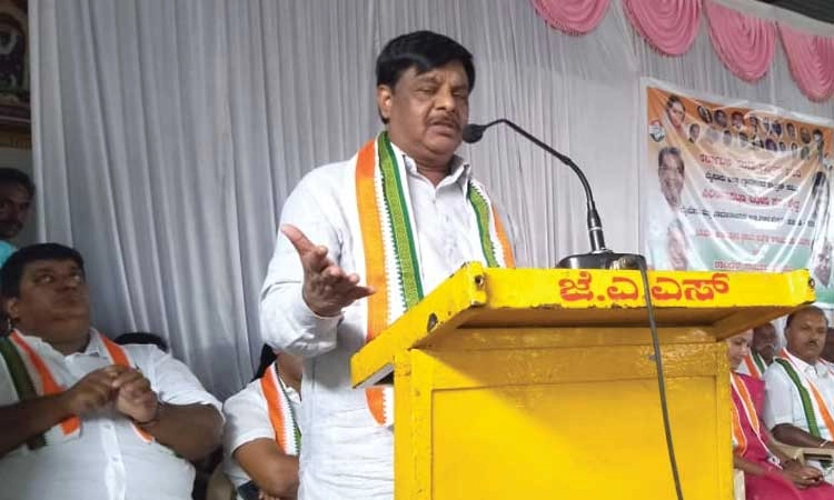 ಕಾಂಗ್ರೆಸ್‌ನಿಂದ ಮಾತ್ರ ಗ್ರಾಮೀಣ ಅಭಿವೃದ್ಧಿ ಸಾಧ್ಯ: ಹೆಚ್.ಸಿ.ಮಹದೇವಪ್ಪ