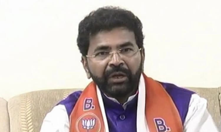 ಹೊಟ್ಟೆಪಾಡಿಗೆ ಕಾಂಗ್ರೆಸ್ ಸೇರಿದ ಸಿದ್ದರಾಮಯ್ಯ ಡೋಂಗಿ ರಾಜಕಾರಣ: ಛಲವಾದಿ ನಾರಾಯಣಸ್ವಾಮಿ