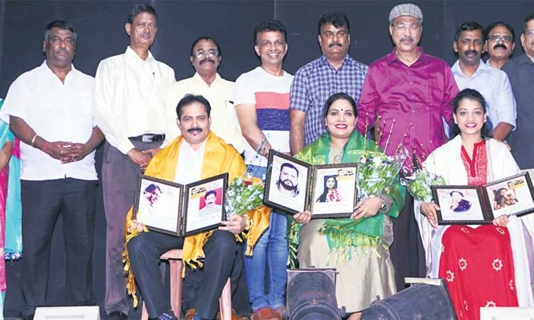 ಕಲಾಜಗತ್ತು ಕೂಡು ಕುಟುಂಬದ ರಂಗಭೂಮಿ: ಡಾ| ತೋನ್ಸೆ ವಿಜಯ ಕುಮಾರ್‌ ಶೆಟ್ಟಿ