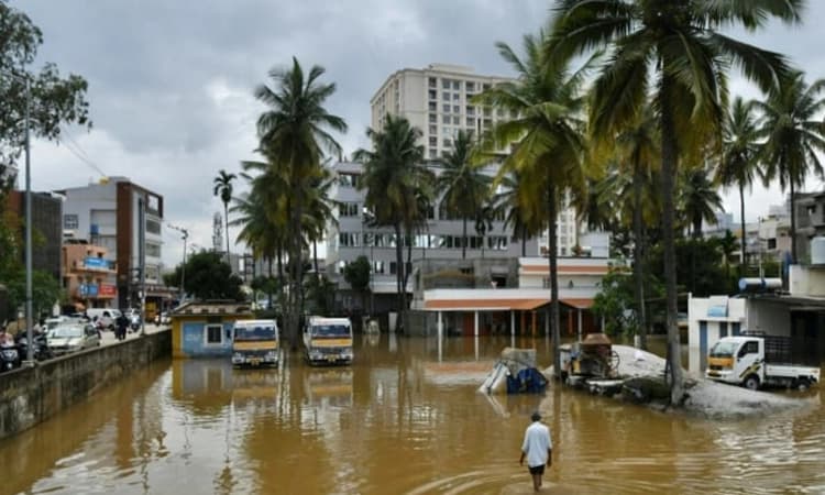 ದಿಢೀರ್‌ ನೆರೆಗೆ ತುತ್ತಾಗುತ್ತಿರುವ ರಾಜಧಾನಿ