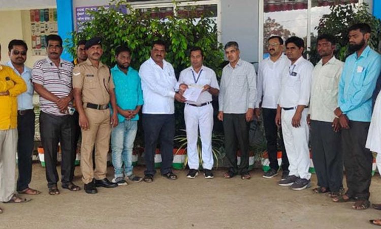 ರೈಲು ಸಂಚಾರ ಪುನಾರಂಭಿಸಿ