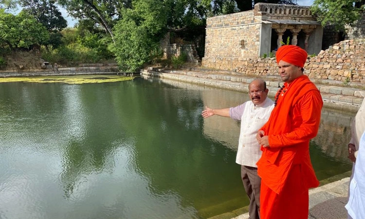 ಸಿದ್ಧಲಿಂಗೇಶ್ವರ ಮಠದ ಅಭಿವೃದ್ಧಿಗೆ ಪ್ರಯತ್ನ