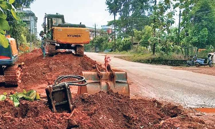 ಮಣಿಪಾಲದಲ್ಲಿ ಪೈಪ್‌ಲೈನ್‌ ಬಿರುಕು: ಮನೆಗಳಿಗೆ ಕಲುಷಿತ ನೀರು