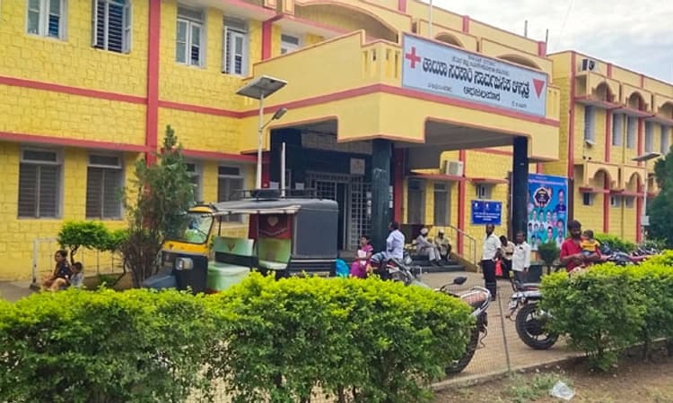 ಮೊಂಡು ಸಿಬ್ಬಂದಿ; ವೈದ್ಯಾಧಿಕಾರಿ ಅಸಮಾಧಾನ