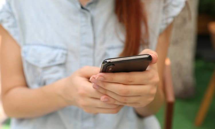 ವರ್ಷಕ್ಕೆ 32 ಕೋಟಿ ಸ್ಮಾರ್ಟ್‌ಫೋನ್‌ ಬಳಕೆದಾರರ ಹೆಚ್ಚಳ..!