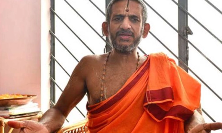 ಶ್ರೀಕೃಷ್ಣನೇ ನೋಡಿಕೊಳ್ಳುತ್ತಾನೆ: ಹಂಸಲೇಖ ಟೀಕೆಗೆ ವಿಶ್ವಪ್ರಸನ್ನ ತೀರ್ಥರ ಪ್ರತಿಕ್ರಿಯೆ
