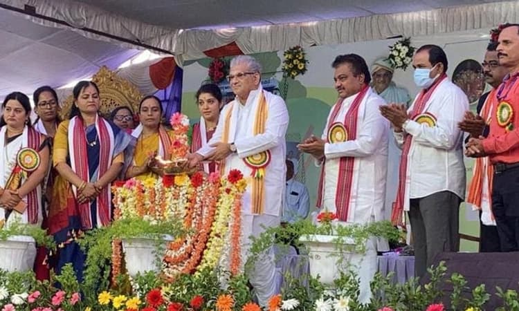 ಧರ್ಮಸ್ಥಳ ಗ್ರಾಮೀಣಾಭಿವೃದ್ಧಿ ಸಂಸ್ಥೆ ಸ್ವಸಹಾಯಗುಂಪು ಸಮಾವೇಶಕ್ಕೆ ವೀರೇಂದ್ರ ಹೆಗ್ಗಡೆ ಚಾಲನೆ