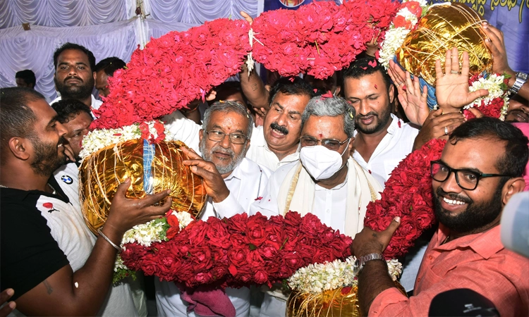 ಸಿದ್ದರಾಮಯ್ಯರನ್ನು ಹಾಡಿ ಹೊಗಳಿದ ಜಿಟಿಡಿ