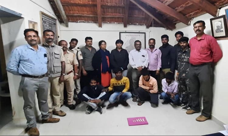 ಹುಲಿ ಹಲ್ಲುಗಳ ಮಾರಾಟ ಜಾಲ: ನಾಲ್ವರ ಬಂಧನ