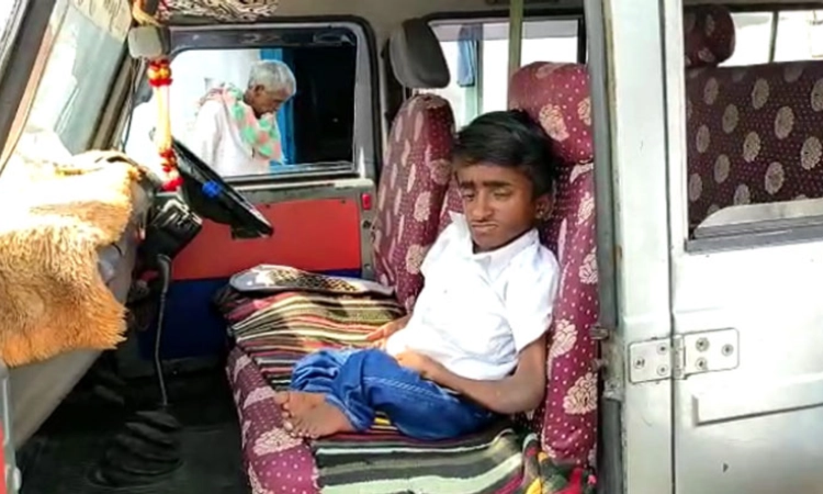 ಉದಯವಾಣಿ ಫಲಶ್ರುತಿ: ವೀಲ್‍ಚೇರ್ ನಲ್ಲಿ ಬಂದು ಪರೀಕ್ಷೆ ಬರೆದವನ ನೆರವಿಗೆ ಶಿಕ್ಷಣ ಇಲಾಖೆ