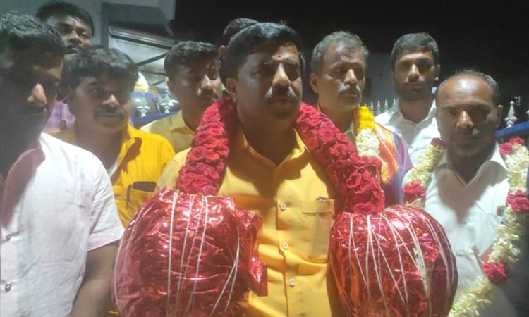 ಚುನಾವಣೆಯಲ್ಲಿ ಜಯಪ್ರಕಾಶ್ ನಾಯ್ಡುಗೆ ತಕ್ಕಪಾಠ ಕಲಿಸಿದ್ದೇವೆ : ಅಮರೇಶ್