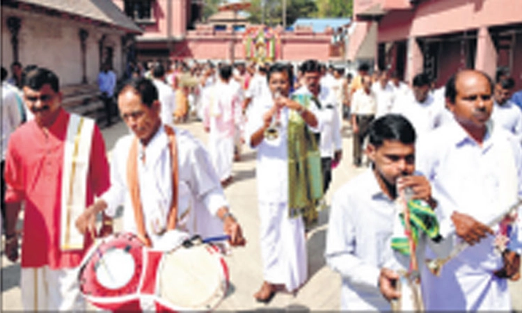 ಉಪವಾಸದಲ್ಲಿಯೂ ವಾಲಗ ಸೇವೆ ನಿರಂತರ
