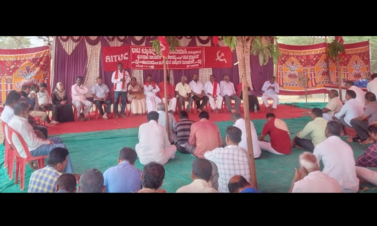 ಹುತಾತ್ಮರ ಸ್ಮರಿಸಿ ಹೊಸ ಗುರಿಯತ್ತ ಸಾಗೋಣ