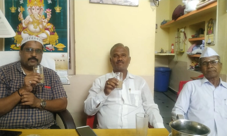ಕೋಮು ಸೌಹಾರ್ದತೆ ಮೆರೆದ ಯುಗಾದಿ : ಧರ್ಮ ಬೇಧ ಮರೆಸಿದ ಬೇವು-ಬೆಲ್ಲ ಕಷಾಯ