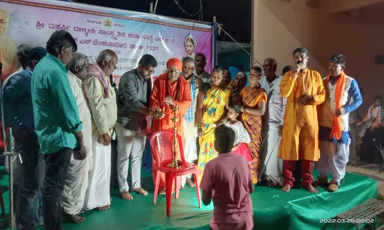 ಜಾನಪದ ಕಲಾವಿದರು ನಾಡಿನ ಆಸ್ತಿ: ಉಮೇಶಗೌಡ