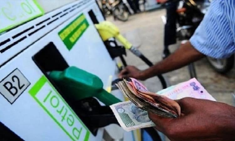 ಮತ್ತೆ ಏರಿಕೆ ಕಂಡ ತೈಲ ಬೆಲೆ; 12 ದಿನದಲ್ಲಿ 7.20 ರೂ. ಏರಿಕೆ ಕಂಡ ಪೆಟ್ರೋಲ್-ಡೀಸಲ್ ದರ