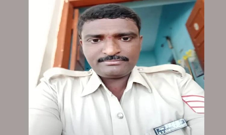 ಲಾರಿ-ಬೈಕ್‌ ಡಿಕ್ಕಿ: ಪೇದೆ ಸಾವು