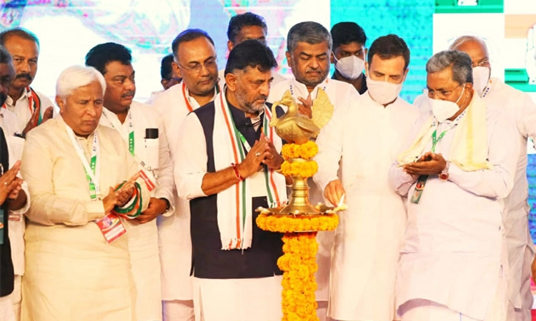 ಎಲ್ಲರನ್ನು ಒಟ್ಟಿಗೆ ಕರೆದೊಯ್ಯುವೆ : ರಾಹುಲ್ ಗೆ ಡಿಕೆಶಿ ಭರವಸೆ