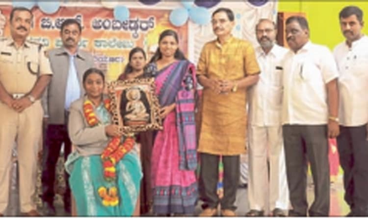 ವಿದ್ಯಾರ್ಥಿಗಳಿಗೆ ಜ್ಞಾನ-ಶಿಸ್ತು ಬಹಳ ಮುಖ್ಯ; ಟಿ.ದಮಯಂತಿ