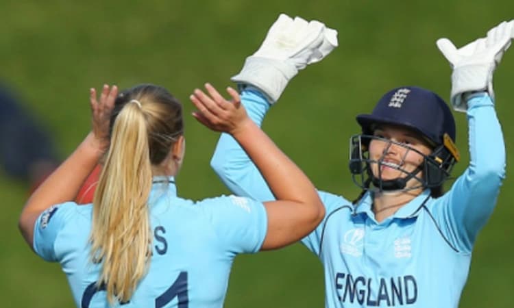 ಬಾಂಗ್ಲಾ ವಿರುದ್ಧ ಭರ್ಜರಿ ಜಯ; ಸೆಮಿ ಫೈನಲ್ ಪ್ರವೇಶಿಸಿದ ಇಂಗ್ಲೆಂಡ್ ವನಿತೆಯರು