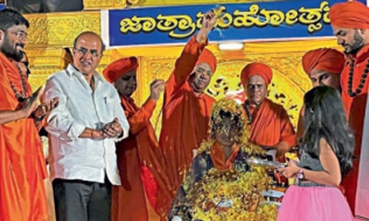 ಸಾಧನೆಗೆ ಗುರುವಿನ ಆಶೀರ್ವಾದ ಮುಖ್ಯ; ನೀಲಕಂಠ ಸ್ವಾಮಿ