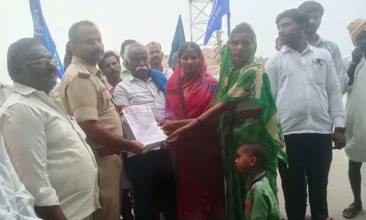 ದಲಿತರ ಮೇಲೆ ಹಲ್ಲೆ; ದುಷ್ಕರ್ಮಿಗಳ ಸೆರೆಗೆ ಆಗ್ರಹ