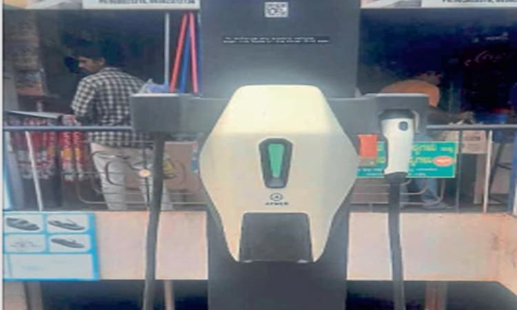 ಪೆಟ್ರೋಲ್‌ ಬೈಕ್‌ಗಳಿಗೆ ಕರೆಂಟ್‌ ಶಾಕ್‌!ಇಲೆಕ್ಟ್ರಿಕ್‌ ದ್ವಿಚಕ್ರ ವಾಹನಗಳತ್ತ ಹೆಚ್ಚಿದ ಒಲವು