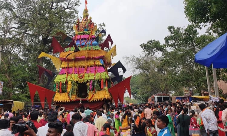 ನೆಲಮಂಗಲ: ಹಿಂದೂ-ಮುಸ್ಲಿಂ ಭಾವೈಕ್ಯತೆಯ ಸಂಕೇತವಾದ ರಥೋತ್ಸವ