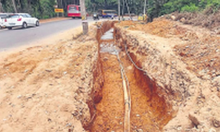 ಪಂಪ್‌ವೆಲ್‌-ಪಡೀಲ್‌ ಚತುಷ್ಪಥ ಕಾಂಕ್ರೀಟ್‌ ರಸ್ತೆ ಕಾಮಗಾರಿಗೆ ವೇಗ