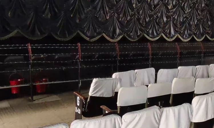 ಆರ್‌ಆರ್‌ಆರ್‌: ಥಿಯೇಟರ್‌ಗಳಲ್ಲಿ ತೆರೆಗೇ ಬೇಲಿ!