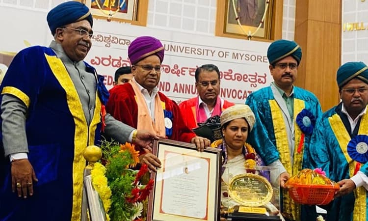 ಮೈಸೂರು ವಿವಿ: ಪುನೀತ್ ರಾಜಕುಮಾರ್ ಗೆ ಮರಣೋತ್ತರ ಗೌರವ ಡಾಕ್ಟರೇಟ್ ಪದವಿ ಪ್ರದಾನ