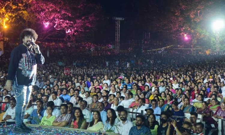 10 ದಿನಗಳ ಸಾಂಸ್ಕೃತಿಕ ಕಾರ್ಯಕ್ರಮಕ್ಕೆ ವರ್ಣರಂಜಿತ ತೆರೆ : ಕಿಕ್ಕಿರಿದ ಪ್ರೇಕ್ಷಕರು