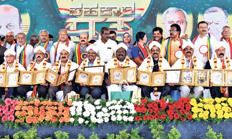 ಸಹಕಾರಿ ಕ್ಷೇತ್ರ ರಾಜಕಾರಣಿಗಳಿಂದ ಮುಕ್ತವಾಗಿರಲಿ