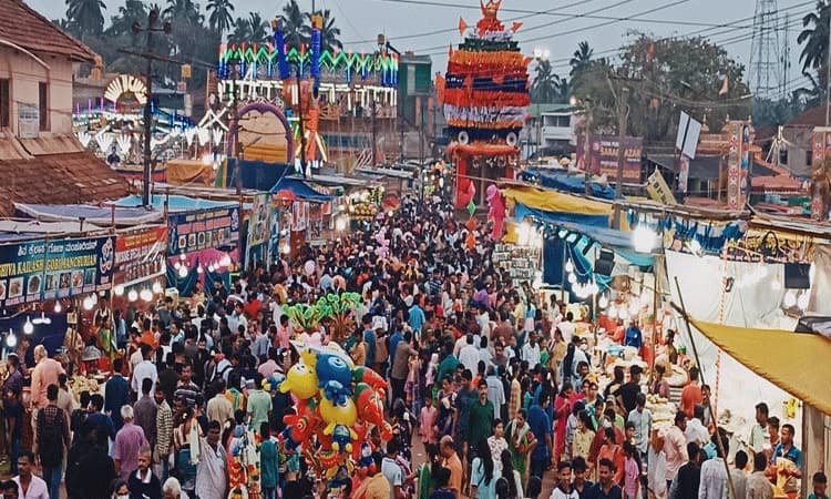 ಮಾರಿ ಜಾತ್ರೆ-ಶಿರಸಿಯತ್ತ ಜನರ ಯಾತ್ರೆ