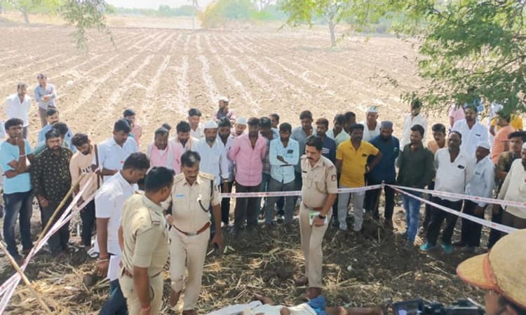 ರೊಟ್ಟಿ ಕೊಟ್ಟಿಲ್ಲವೆಂದು ವೃದ್ಧನ ಹತ್ಯೆ