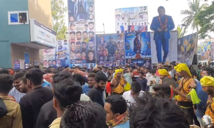 ಜೇಮ್ಸ್  ತೆರಿಗೆ ವಿನಾಯಿತಿ ವಿಚಾರದಲ್ಲೂ ರಾಜಕೀಯ ಕೆಸರೆರಚಾಟ