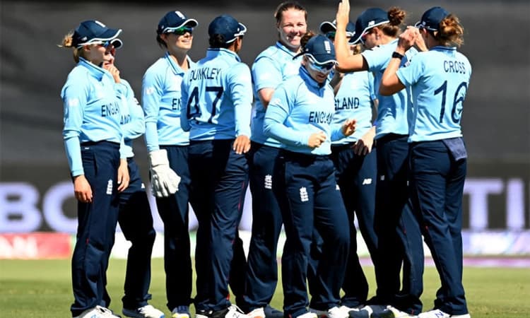 ವನಿತಾ ವಿಶ್ವಕಪ್‌: ತಿರುಗಿಬಿದ್ದ ಇಂಗ್ಲೆಂಡ್ ; ಉತ್ಸಾಹದಲ್ಲಿದ್ದ  ಭಾರತಕ್ಕೆ ಸೋಲಿನ ಶಾಕ್