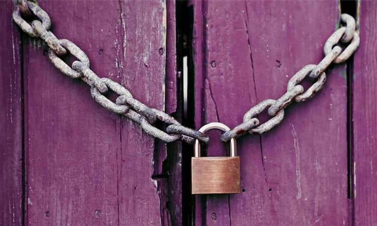 ಒಂದೇ ವರ್ಷ 1,397 ಶಾಲೆಗಳಿಗೆ ಬೀಗ! ಕರಾವಳಿಯಲ್ಲಿ 100ಕ್ಕೂ ಅಧಿಕ ಶಾಲೆ ಬಂದ್