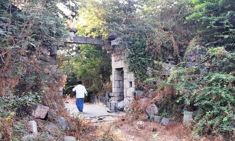 ಐತಿಹಾಸಿಕ ಕಟ್ಟಡದತ್ತ ನಿರ್ಲಕ್ಷ್ಯ