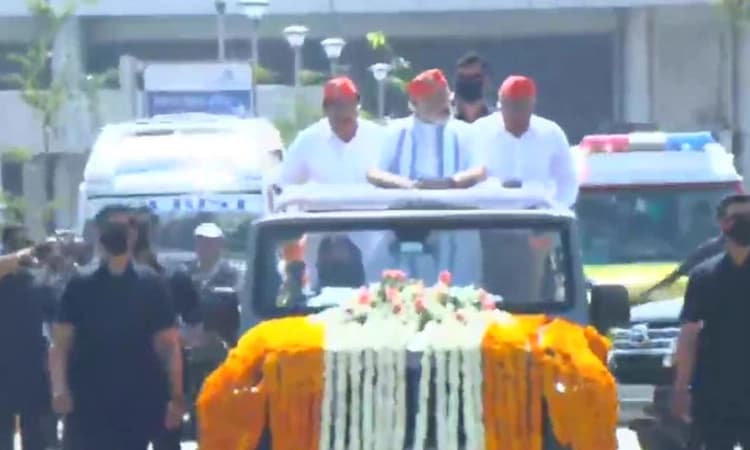 ಮೋದಿ ಚಿತ್ತ ಗುಜರಾತ್ ನತ್ತ; ಅಹಮದಾಬಾದ್ ನಲ್ಲಿ ಪ್ರಧಾನಿ ಮೋದಿ ಮೆಗಾ  ರೋಡ್ ಶೋ