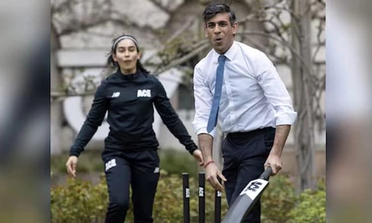 ಟಿ20 ವಿಶ್ವಕಪ್ ವಿಜೇತ ತಂಡದೊಂದಿಗೆ ಕ್ರಿಕೆಟ್ ಆಡಿದ ಬ್ರಿಟನ್ ಪ್ರಧಾನಿ ರಿಷಿ ಸುನಕ್; ವಿಡಿಯೋ