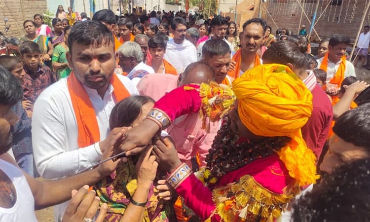 ಕುಷ್ಟಗಿ:ಭಕ್ತ ಜನಸಾಗರದ ಮಧ್ಯೆ ಶ್ರೀ ವೀರಭದ್ರೇಶ್ವರ ಜಾತ್ರಾಮಹೋತ್ಸವ