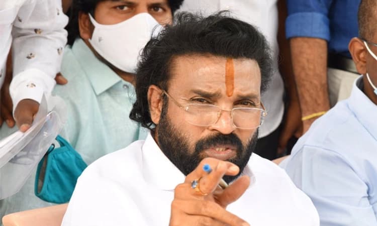 ನಾನು, ಸಿದ್ದರಾಮಯ್ಯ ಅನಿವಾರ್ಯವಾಗಿ ಕ್ಷೇತ್ರ ಬಿಡಬೇಕಾಯಿತು: ಸಚಿವ ಶ್ರೀರಾಮುಲು